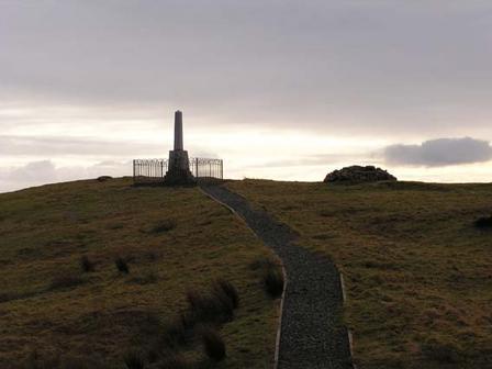 Iolaire Monument and Cairn